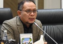 Hanif Dhakiri Dorong OJK Tingkatkan Kapasitas dalam Pengawasan Aset Kripto